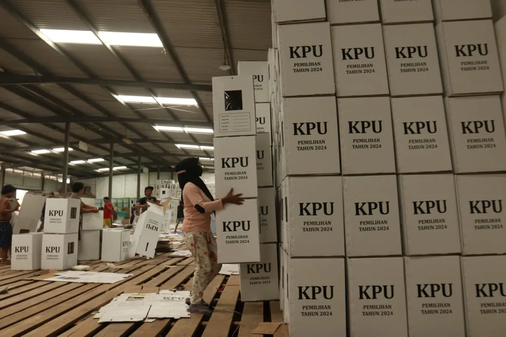 Persiapan Pilkada 2024, Logistik Kotak Suara Dan Bilik Sudah Lengkap
