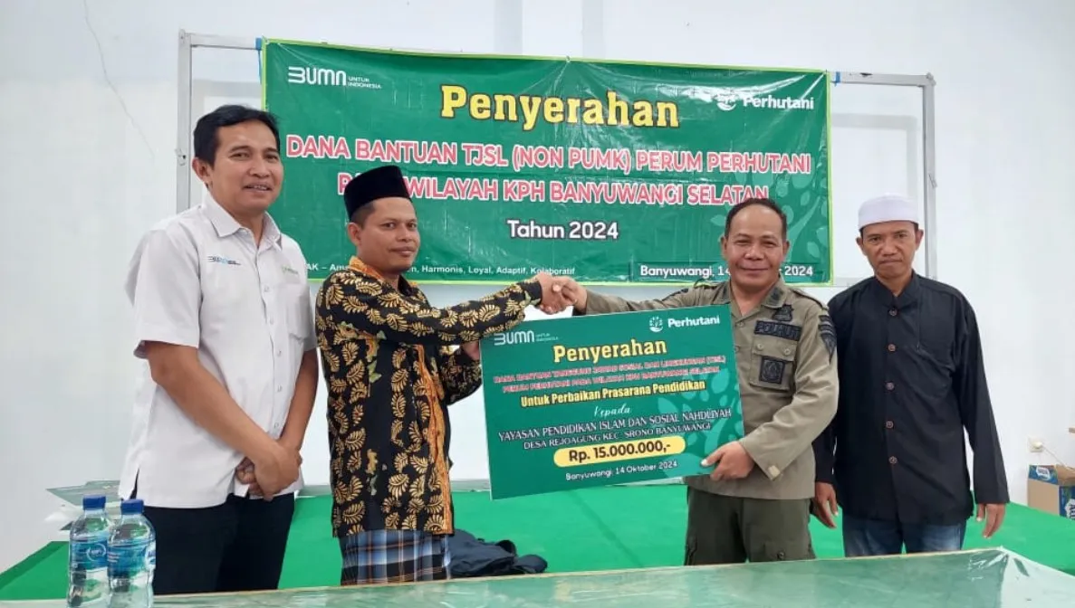 Perhutani KPH Banyuwangi Selatan Serahkan Dana Bantuan TJSL  Rp.115 Juta Untuk Perbaikan Prasarana Pendidikan Di Banyuwangi
