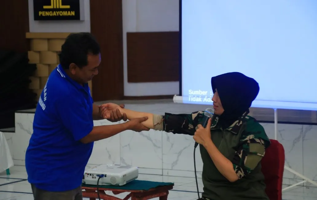 Dandim 0825/Banyuwangi Tinjau Langsung Pos Pantau Aktivitas Gunung Raung Pasca Erupsi