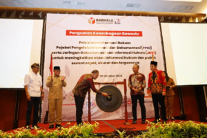 Wabup Mujiono Dorong Bawaslu Banyuwangi Perkuat Transparansi dan Keterbukaan Informasi Publik