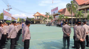 Semangat Persatuan di Apel Kebangsaan Pekerja Banyuwangi: Bersama Polri Wujudkan Daerah Aman dan Kondusif