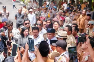 Mayoritas Warganet Minta Kades se-Banyuwangi Diaudit, Apa Komentar Anda?