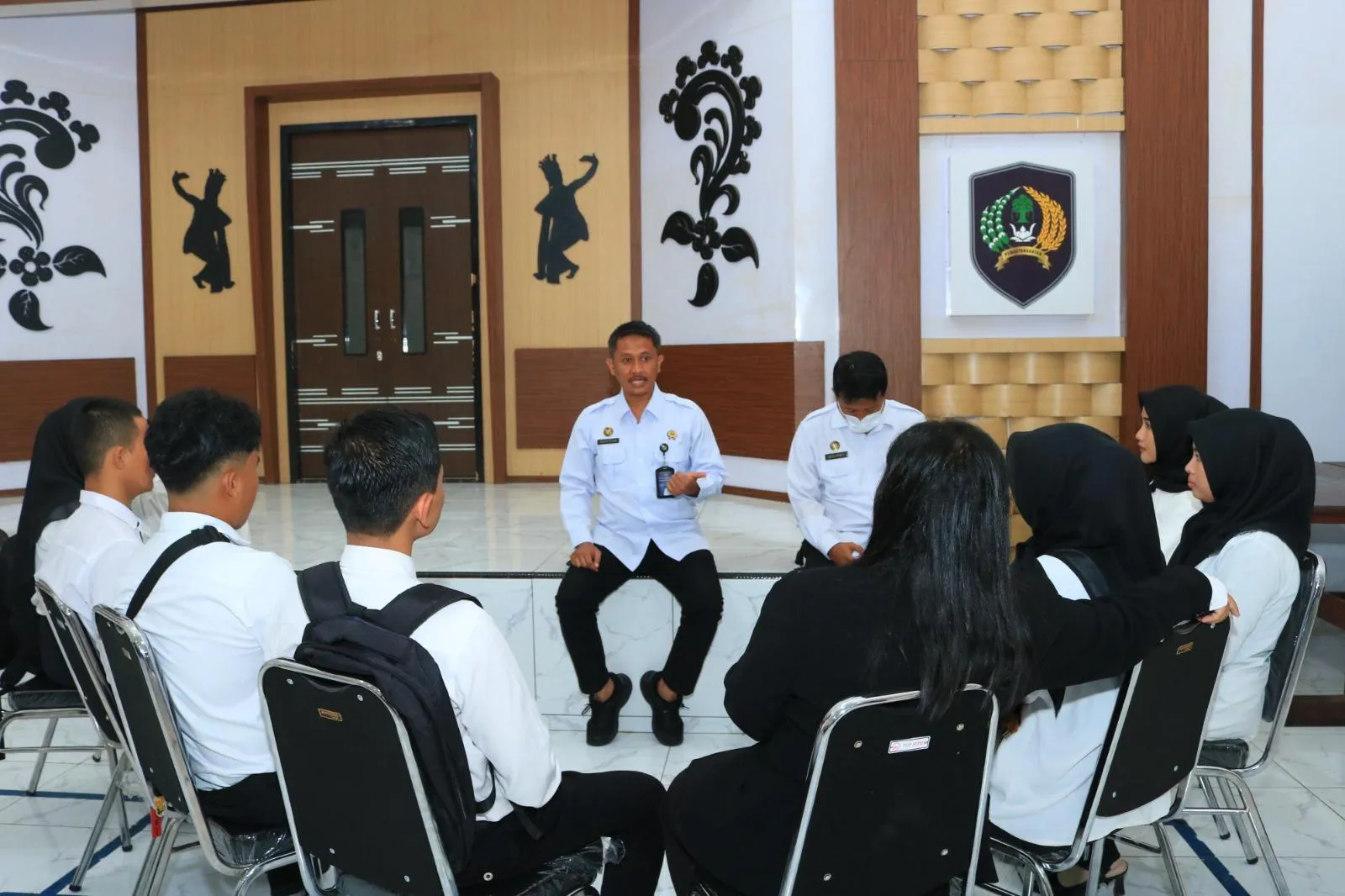 36 Peserta Magang Kemnaker Resmi Masuk Lapas Banyuwangi, Ini yang Mereka Kerjakan