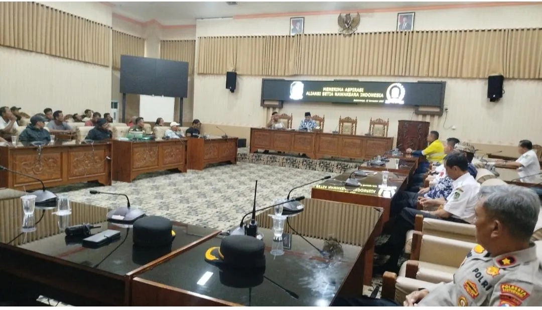 Warga Pesanggaran Geram! Perwakilan PT BSI Gagap Jawab Soal Tambang Emas dan CSR di Hearing DPRD Banyuwangi