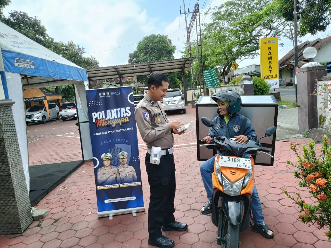 Ditlantas Polda Jatim Luncurkan Program “Polantas Menyapa” di Banyuwangi
