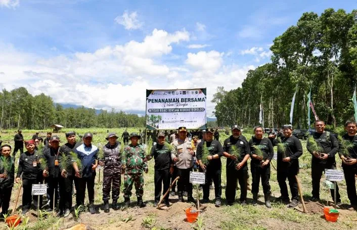 Reforestasi Digencarkan, Banyuwangi Tanam 200 Ribu Pohon di Ratusan Hektar Hutan