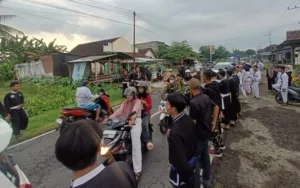 Polsek Kabat Rangkul 4 Pilar Perguruan Silat Kabat dalam Aksi Bagi Takjil dan Buka Bersama