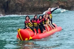 Liburan di Pulau Merah Kini Makin Seru! Ada Banana Boat hingga Jelajah Raja Ampat Versi Banyuwangi