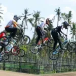 Kehadiran ratusan pembalap BMX dari empat negara dalam BMX Supercross Banyuwangi 2026 mendorong pertumbuhan ekonomi warga sekitar sirkuit