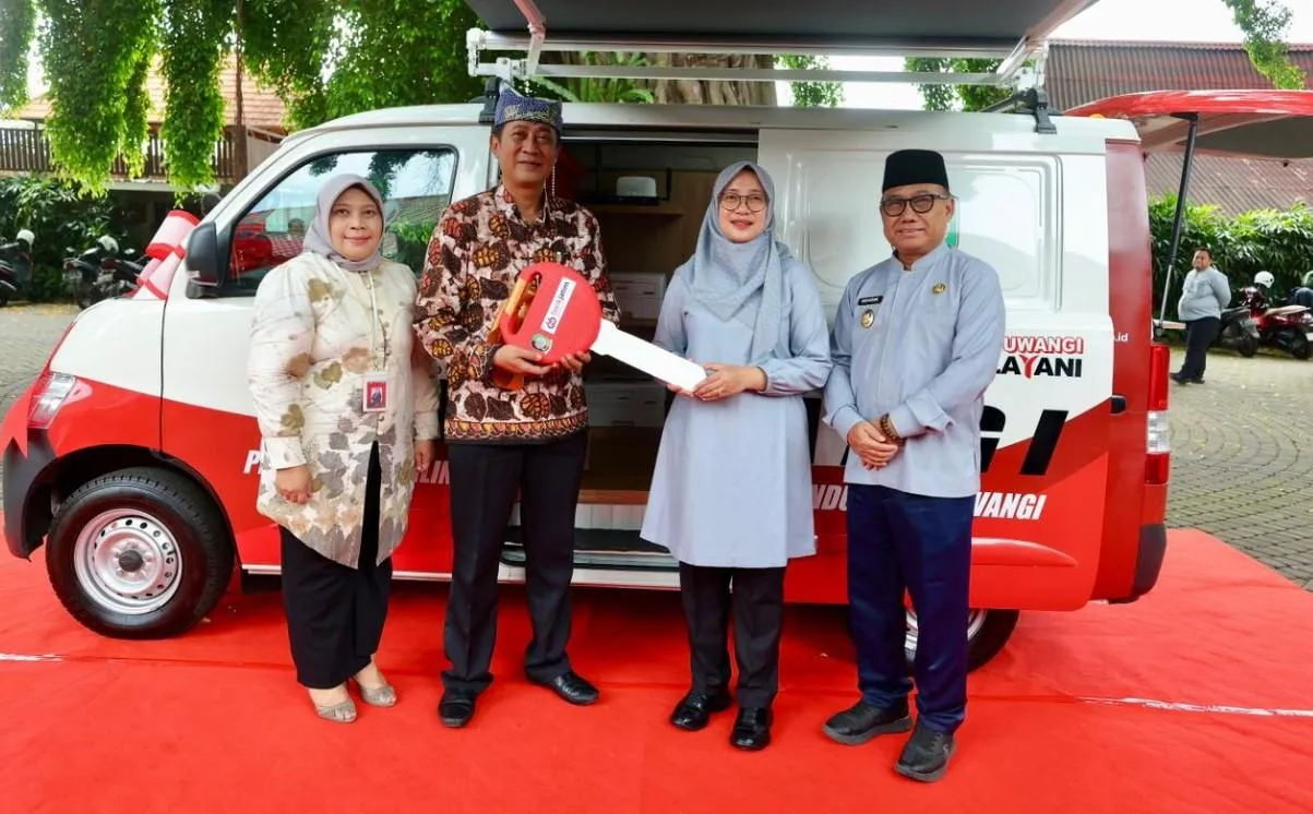 Dukungan mobil layanan adminduk dan rehabilitasi RTLH dari Bank Jatim memperkuat pelayanan publik Banyuwangi hingga wilayah terpencil